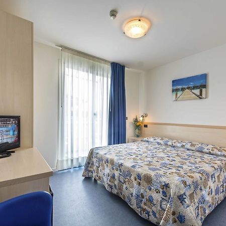 Hotel Minerva Lignano Sabbiadoro Luaran gambar