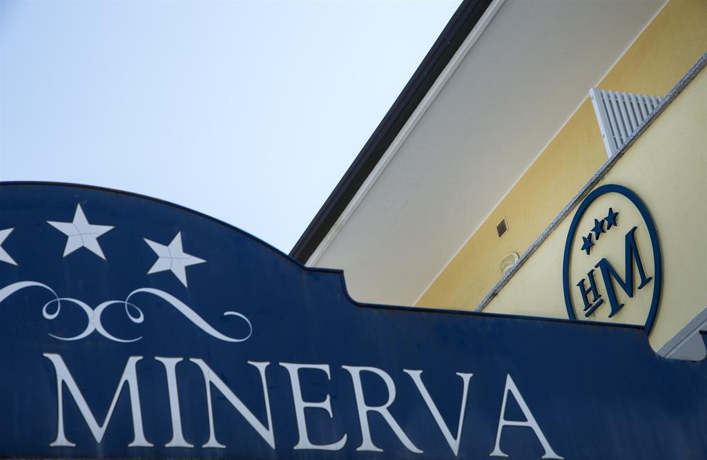 Hotel Minerva Lignano Sabbiadoro Luaran gambar