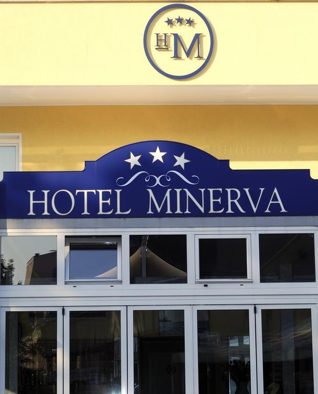 Hotel Minerva Lignano Sabbiadoro Luaran gambar