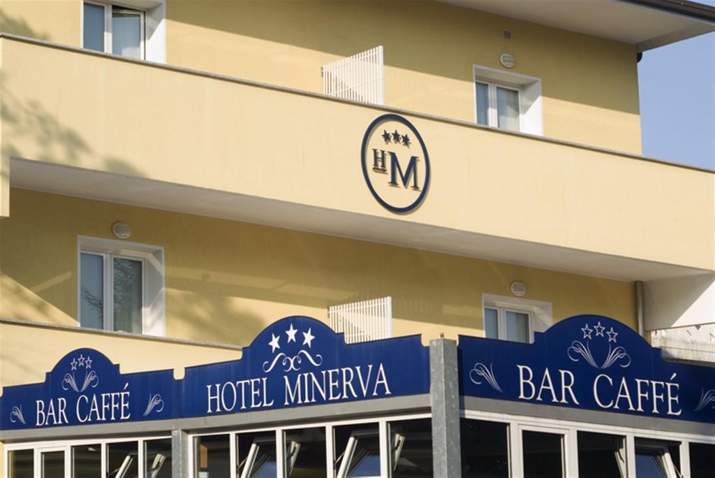 Hotel Minerva Lignano Sabbiadoro Luaran gambar