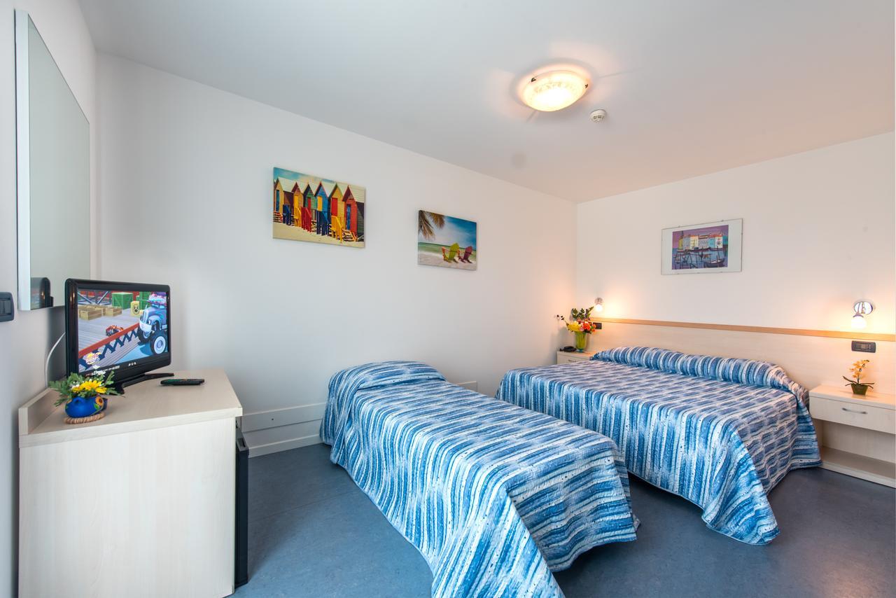 Hotel Minerva Lignano Sabbiadoro Luaran gambar