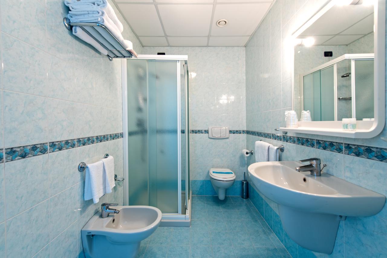 Hotel Minerva Lignano Sabbiadoro Luaran gambar